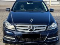 Gebraucht Mercedes C250 204 PS (150 kW) 2011 Blau Limousine