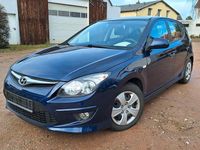 Gebraucht Hyundai i30 Comfort 109 PS (80 kW) 2011 Blau Kleinwagen