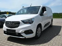 Gebraucht Opel Combo Selection 131 PS (96 kW) 2020 Weiß Van / Kleinbus