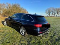 Gebraucht Mercedes E220 194 PS (142 kW) 2020 Blau Kombi