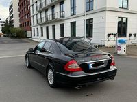 Gebraucht Mercedes E350 Avantgarde 272 PS (200 kW) 2007 Schwarz Limousine