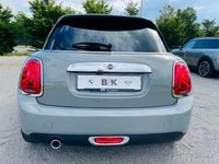 Gebraucht Mini Cooper D 116 PS (85 kW) 2019 Grau metallic moonwalk grey (metallic)grau Kleinwagen
