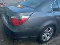 Gebraucht BMW 525 177 PS (130 kW) 2005 Grau Limousine