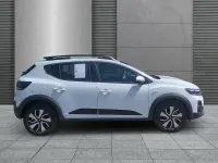 Neu Dacia Sandero Expression 122 PS (89 kW) 2026 Arktisweiß SUV