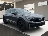 Gebraucht VW Touareg R-line 231 PS (169 kW) 2025 Grau SUV
