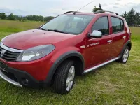 Gebraucht Dacia Sandero Stepway 75 PS (55 kW) 2011 Rot Limousine