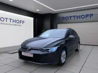 Gebraucht VW Golf VII Life 116 PS (85 kW) 2021 Deep black perleffekt Kleinwagen