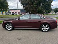 Gebraucht Audi A8 Ambiente 371 PS (272 kW) 2011 Rot Limousine