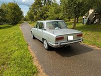 Gebraucht Alfa Romeo 2000 129 PS (94 kW) 1975 Silber Limousine