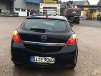 Gebraucht Opel Astra GTC Cosmo 140 PS (102 kW) 2006 Limousine