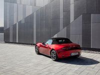 Neu Mazda MX5 Exclusive-Line 132 PS (97 kW) 2025 Machine gray Cabrio