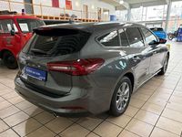 Neu Ford Focus Titanium 125 PS (91 kW) 2026 Magneticgrau (metallic) Kombi