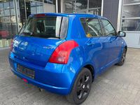 Second-hand Suzuki Swift 92 CP (67 kW) 2007 Albastru Hatchback