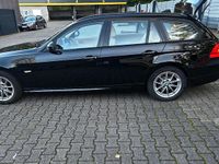 Usata BMW 320 184 CV (135 kW) 2012 Nero Station wagon