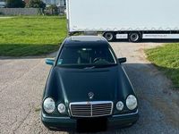Gebraucht Mercedes E240 Avantgarde 170 PS (125 kW) 1999 Grün Limousine