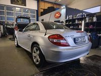 Gebraucht Mercedes SLK200 163 PS (119 kW) 2007 Grau Cabrio