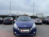 gebraucht Peugeot 208 Allure 1.4 | NAVI | KLIMA | 2.HAND