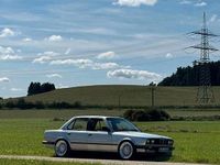 Gebraucht BMW 324 Performance 117 PS (86 kW) 1986 Silber Limousine