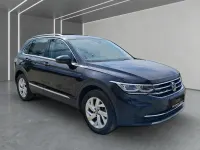 Gebraucht VW Tiguan Elegance 245 PS (180 kW) 2022 Deep black pearlescent (metallic) SUV