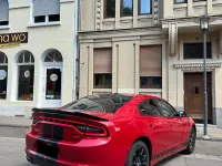 Gebraucht Dodge Charger SXT 300 PS (220 kW) 2016 Rot Limousine