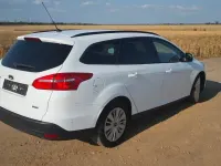 Gebraucht Ford Focus Trend 125 PS (91 kW) 2015 Weiß Limousine