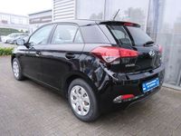 gebraucht Hyundai i20 1.2 55kW Klima*elektr FH*ZV*Allwetterreifen*