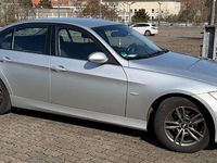 Gebraucht BMW 318 143 PS (105 kW) 2008 Silber Limousine