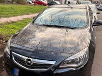 Second-hand Opel Astra 180 CP (132 kW) 2012 Negru Berlinǎ