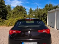 Gebraucht Alfa Romeo Giulietta 120 PS (88 kW) 2011 Schwarz Kleinwagen