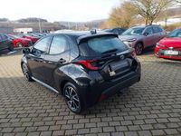 Gebraucht Toyota Yaris Hybrid Team 116 PS (85 kW) 2022 Mysticschwarz mica Limousine
