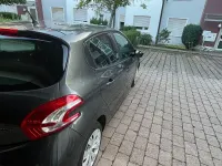 Gebraucht Peugeot 208 Active 82 PS (60 kW) 2014 Grau Kleinwagen