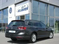 Gebraucht VW Passat 150 PS (110 kW) 2022 Grau Kombi