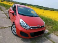 Gebraucht Kia Rio 86 PS (63 kW) 2013 Rot Kleinwagen