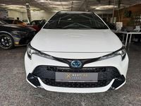 Neu Toyota Corolla 140 PS (102 kW) 2025 Weiß Kombi