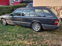 Gebraucht Mercedes 300 178 PS (130 kW) 1992 Schwarz Kombi