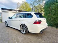 Gebraucht BMW 320 Comfort Edition 177 PS (130 kW) 2008 Weiß Kombi