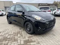 Gebraucht Hyundai i10 Select 63 PS (46 kW) 2025 Phantom black / met Kleinwagen
