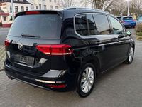 Gebraucht VW Touran Highline 150 PS (110 kW) 2015 Schwarz Van / Kleinbus