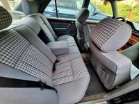 Brugt Mercedes E220 150 HK (110 kW) 1995 Blå Sedan