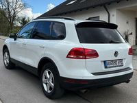 Gebraucht VW Touareg 290 PS (213 kW) 2015 Weiß SUV