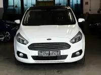 Gebraucht Ford S-MAX Titanium 179 PS (131 kW) 2017 Weiß Van / Kleinbus