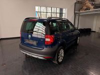Gebraucht Skoda Yeti Plus Edition 110 PS (80 kW) 2012 Blau SUV