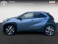 Gebraucht Toyota Aygo X X-plore 72 PS (52 kW) 2023 Celestite grey metallic / night sky black SUV