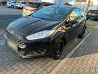Gebraucht Ford Fiesta 95 PS (69 kW) 2015 Schwarz Kleinwagen