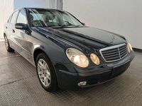 Second-hand Mercedes E200 122 CP (89 kW) 2003 Negru Berlinǎ