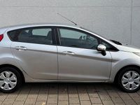 Gebraucht Ford Fiesta Trend 90 PS (66 kW) 2009 Silber Limousine