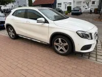 Gebraucht Mercedes GLA250 AMG line 211 PS (155 kW) 2019 Weiß SUV