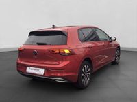 Gebraucht VW Golf VIII Active 110 PS (80 kW) 2022 Rot Limousine