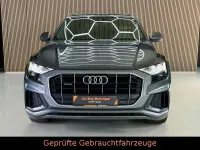 Używany Audi Q8 S-line plus 231 KM (169 kW) 2022 Szary SUV