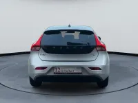 Gebraucht Volvo V40 Kinetic 122 PS (89 kW) 2017 Silber Limousine